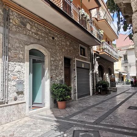 Luxury Apartment Carmen N 2 Centro Storico Di تاورمينا المظهر الخارجي الصورة