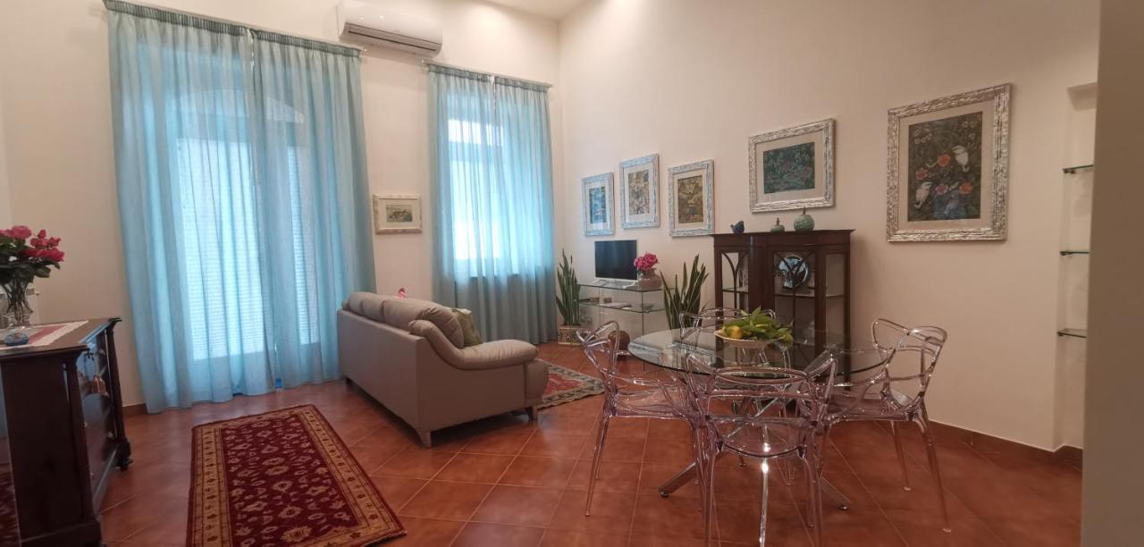 Luxury Apartment Carmen N 2 Centro Storico Di تاورمينا المظهر الخارجي الصورة